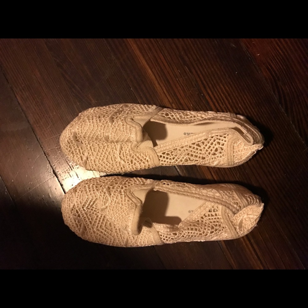 Airwalk by Payless girls slip-ons